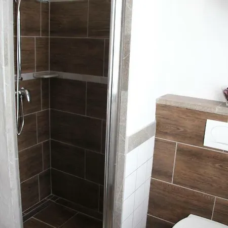 Apartma Skednj *